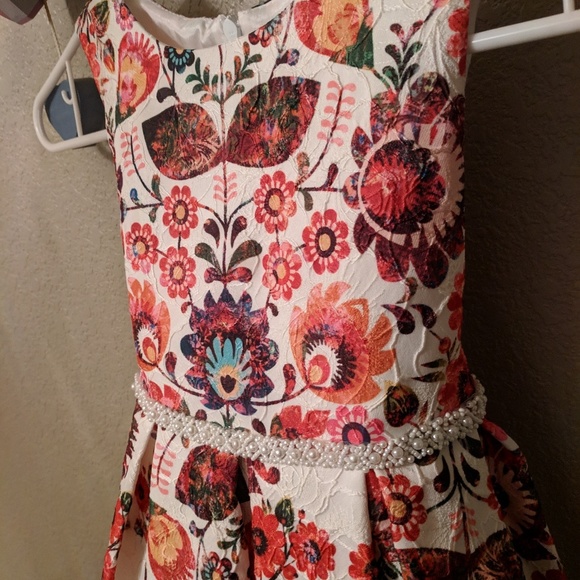 Stunning Boutique Brocade Pearls Holiday Dress - Picture 2 of 4